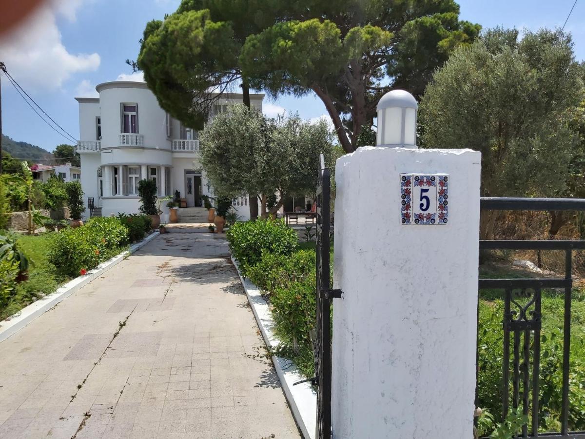 Tower Traditional Pool Villa Kremasti  Exterior photo