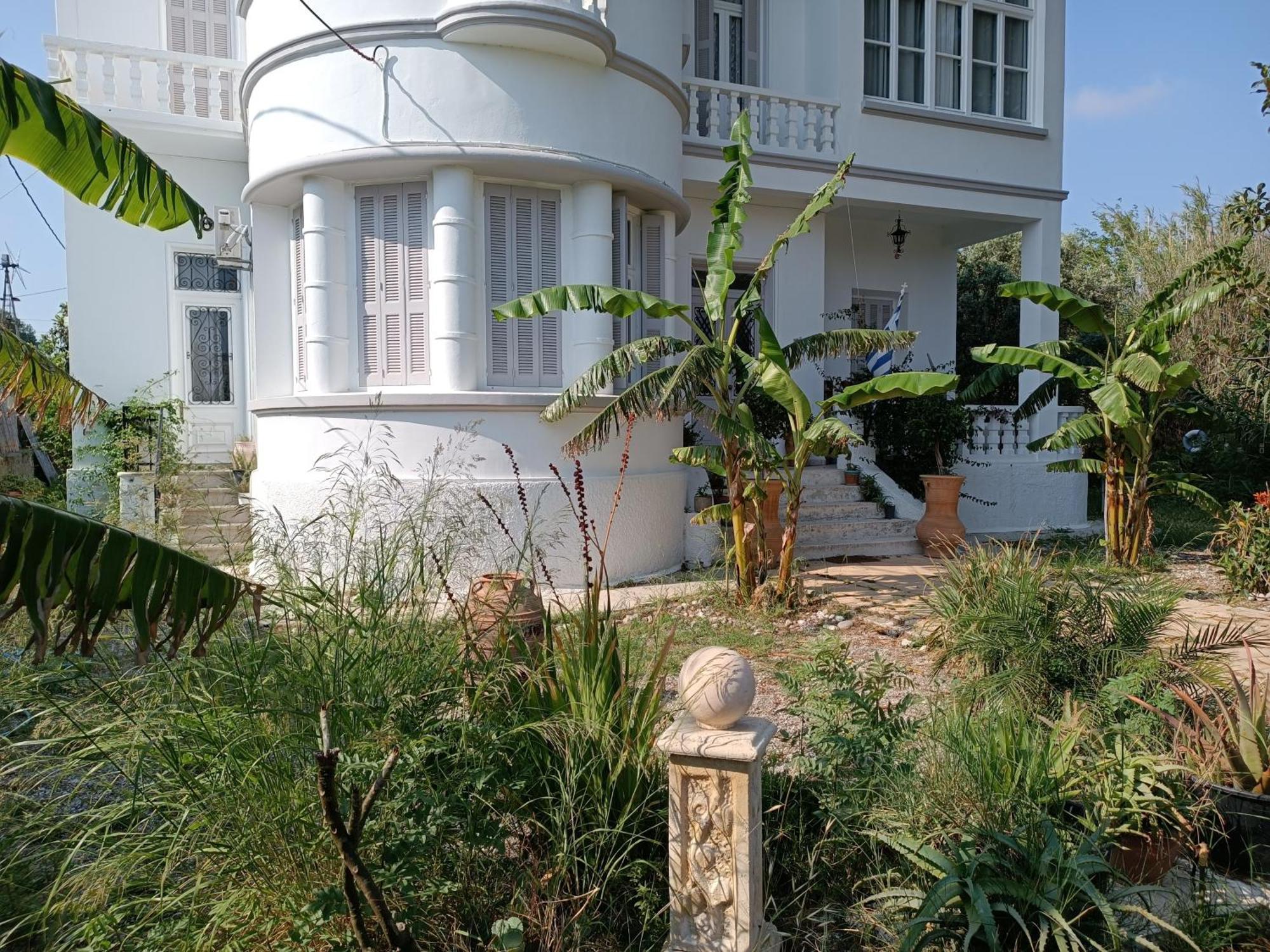 Tower Traditional Pool Villa Kremasti  Exterior photo